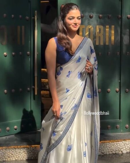 Women's Chic Snow White Georgette Saree with Vibrant Blue Butterfly Digital Print & Contrasting Border – Perfect for Casual Outings & Day Events